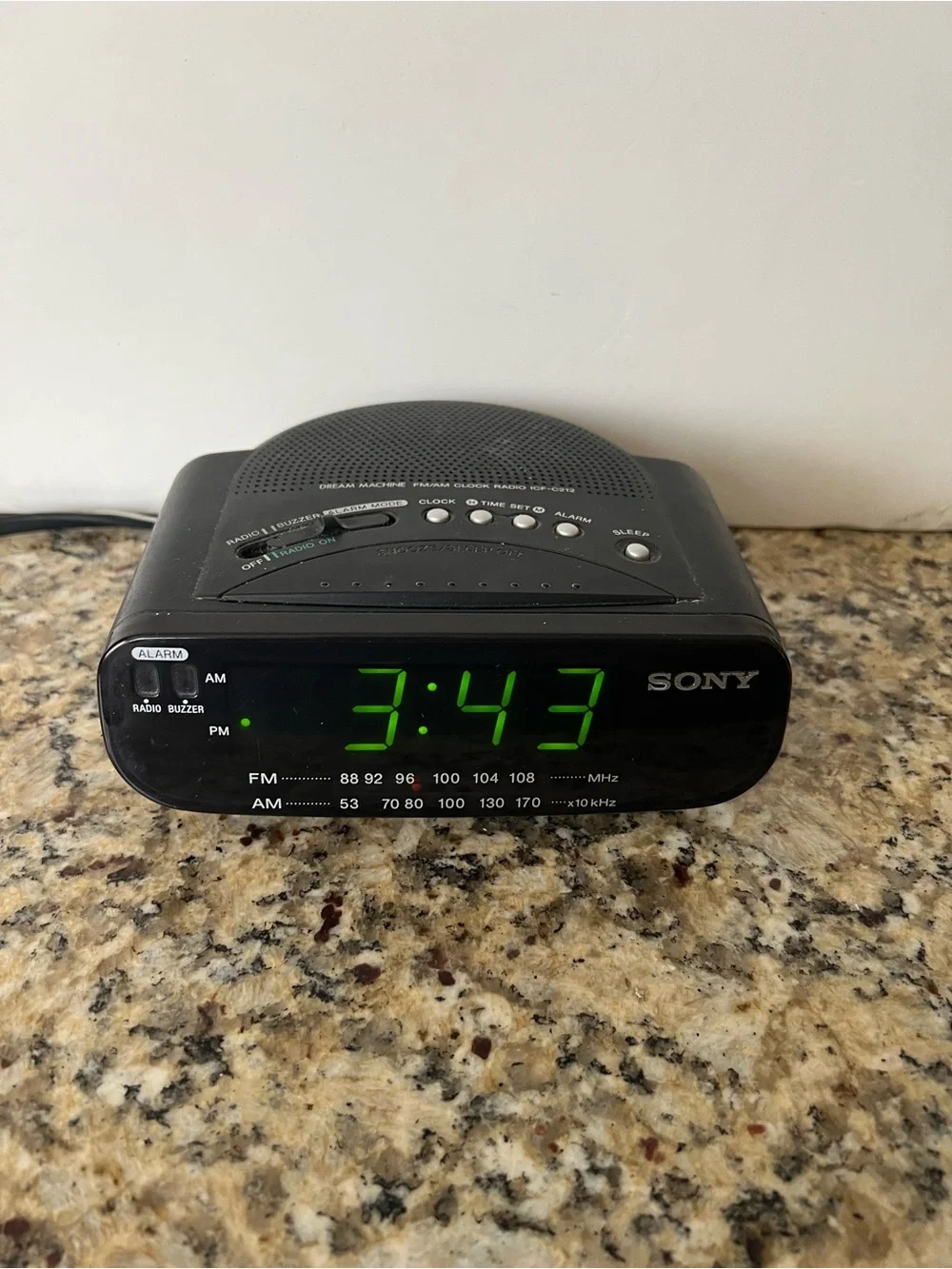 Sony ICF-C212 Dream Machine Clock Radio FM/AM with Battery Back-Up WORKING Black
